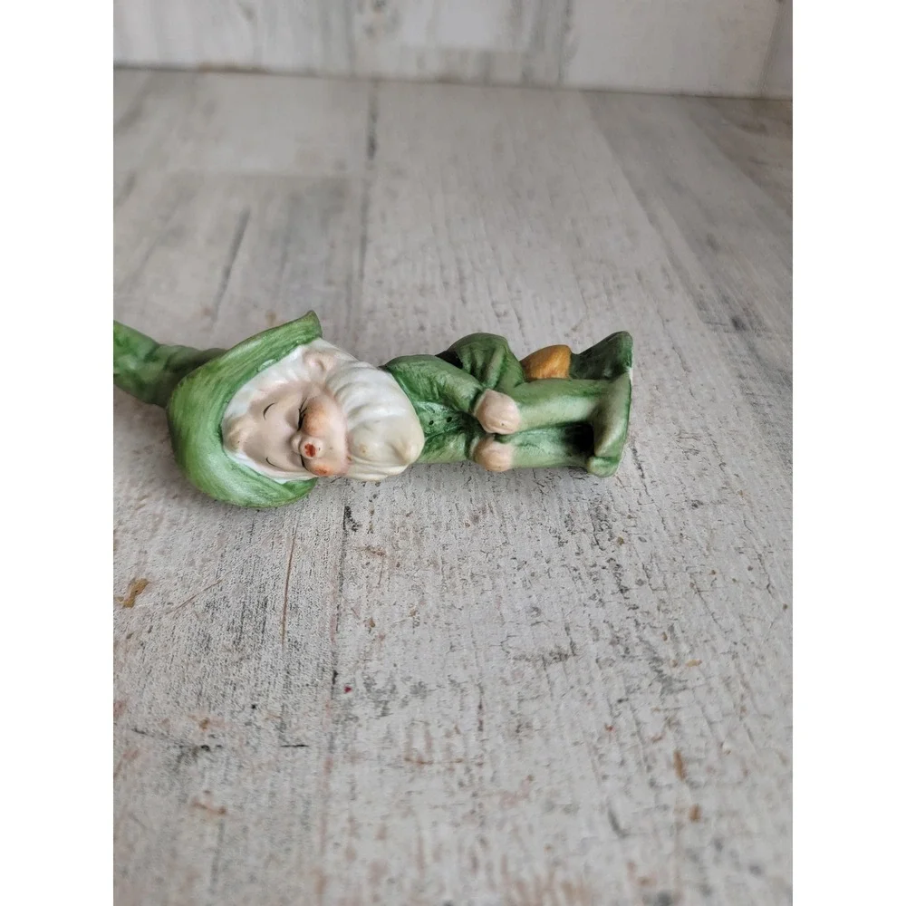 Vintage sitting kissing elf Santa helper gnome porcelain Xmas figure home decor